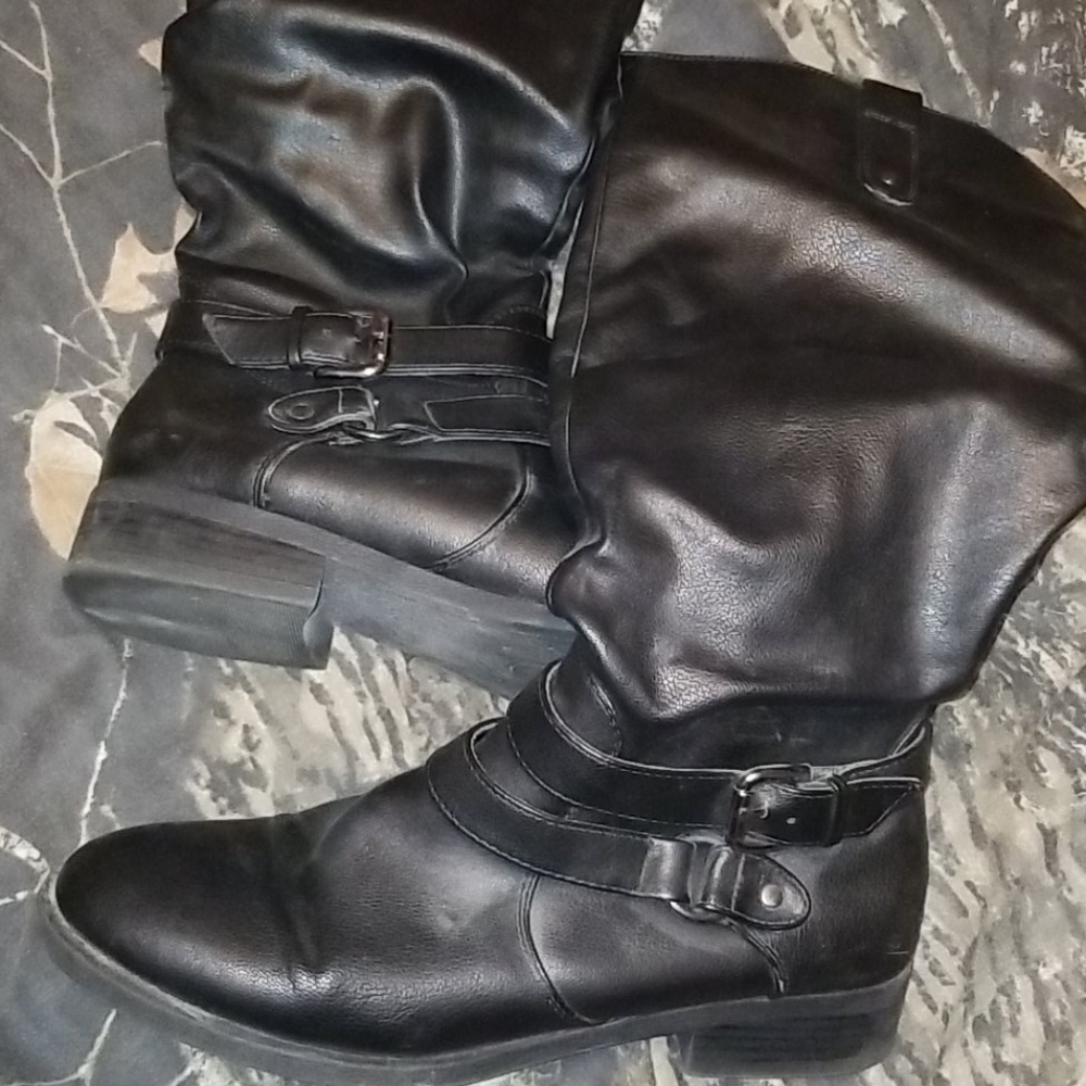 Slouch Boot - Picture 2 of 5